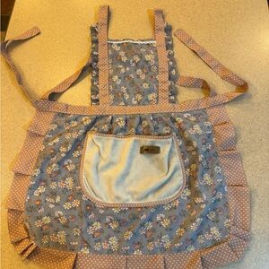 Floral Ruffle Apron with Pocket